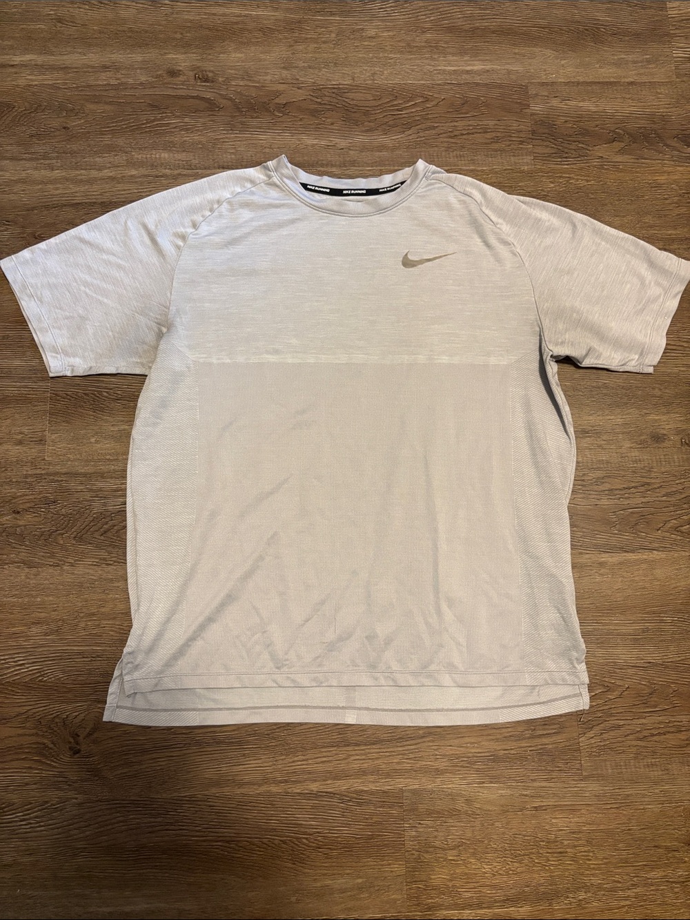 men’s gray nike t shirt
